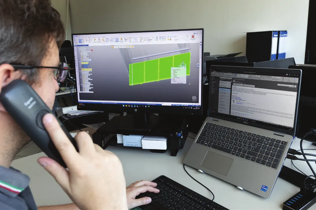 MC Slide technician at the design software