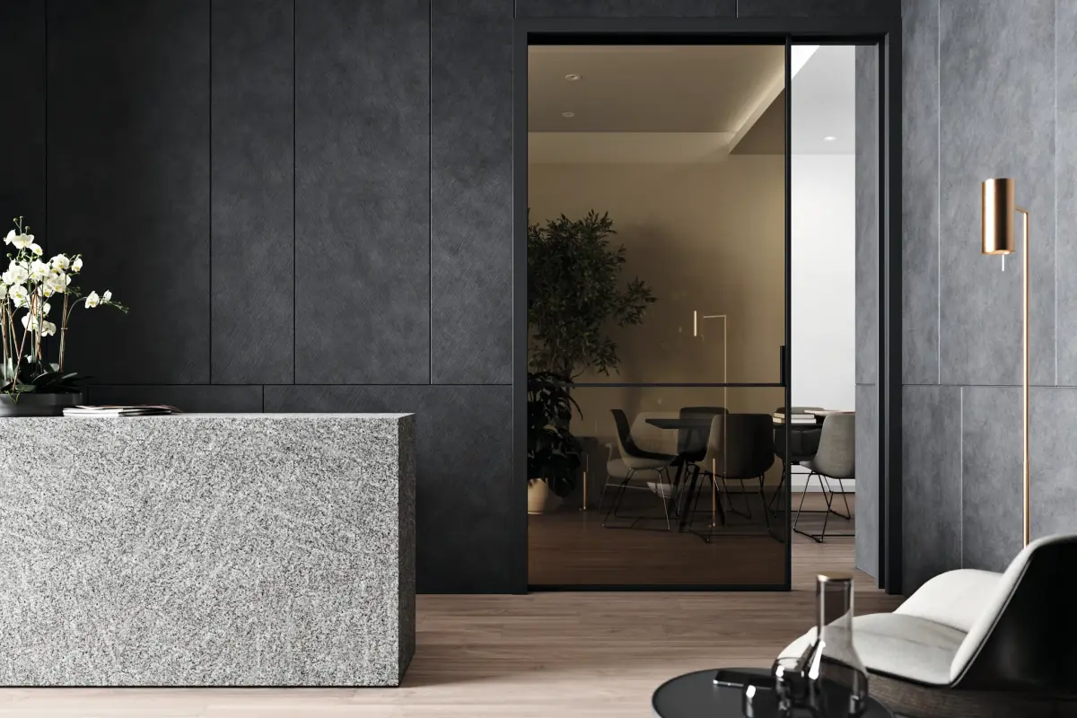 Fusion sliding partition between the living room and dining area
